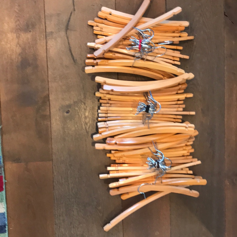 65 wooden and metal coat hangers